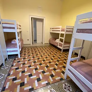  Albergue A I R H1o Itália