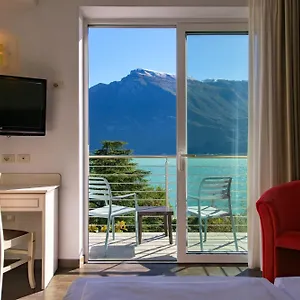 Sogno Del Benaco 4*, Limone sul Garda Italia